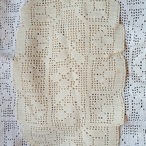 Vintage doilys - Picture 5 of 8